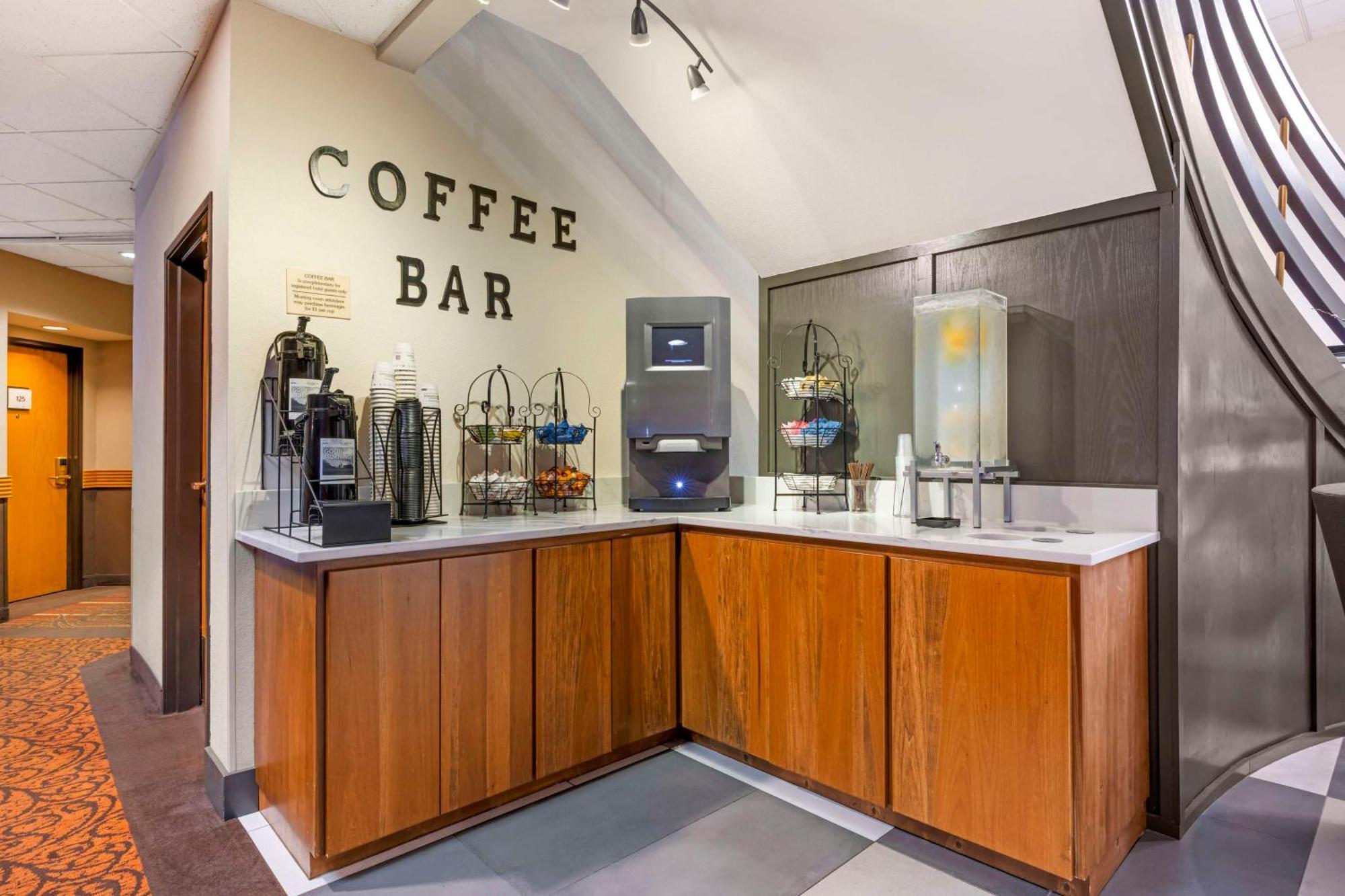 Best Western Plus Mill Creek Inn Сейлем Екстер'єр фото