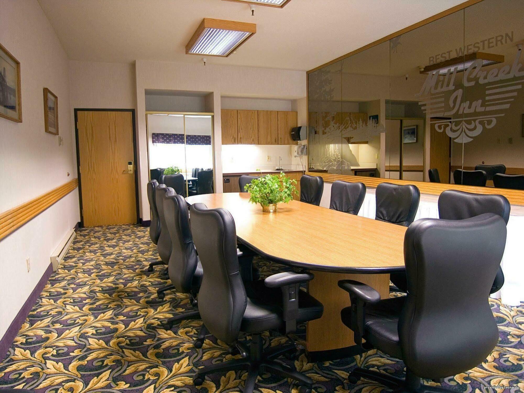 Best Western Plus Mill Creek Inn Сейлем Зручності фото